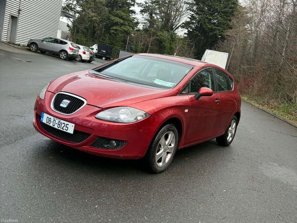SEAT Leon Hatchback, Petrol, 2008, Red