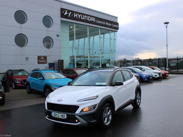 Hyundai KONA MPV, Petrol, 2022, White