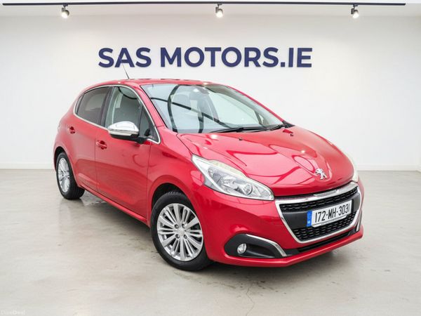 Peugeot 208 Hatchback, Petrol, 2017, Red