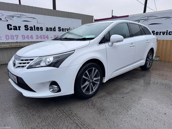 Toyota Avensis Estate, Diesel, 2015, White
