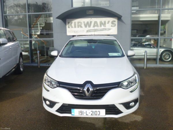 Renault Megane Hatchback, Petrol, 2019, White