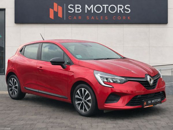 Renault Clio Hatchback, Petrol, 2023, Orange