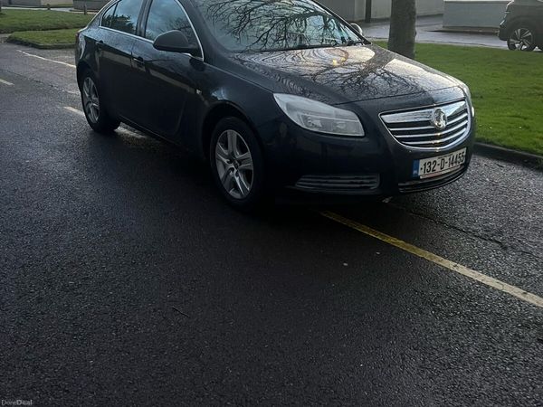 Vauxhall Insignia Hatchback, Diesel, 2013, Black
