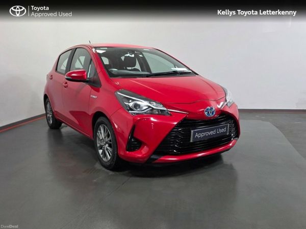 Toyota Yaris Hatchback, Petrol Hybrid, 2018, Red