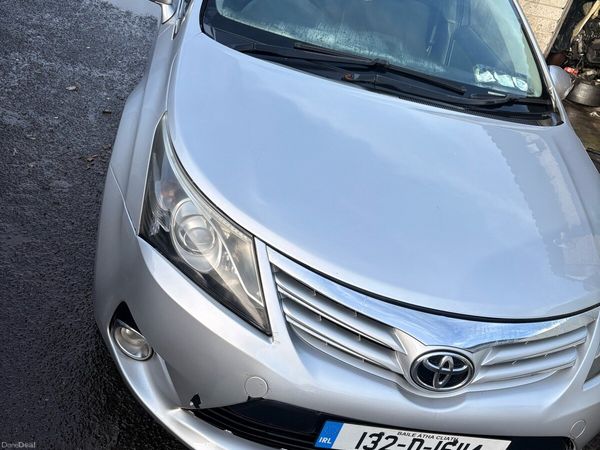 Toyota Avensis Estate, Diesel, 2013, Silver