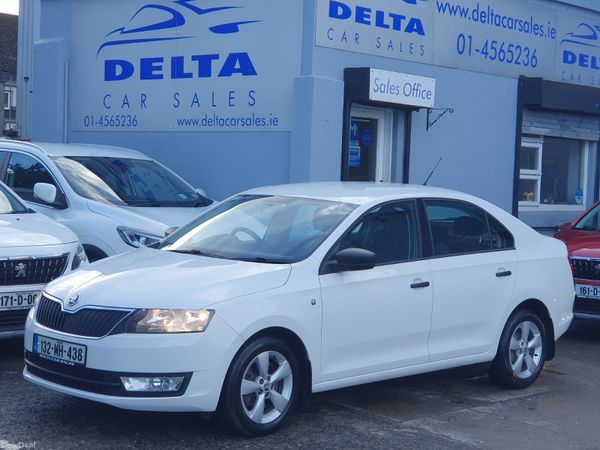 Skoda Rapid Saloon, Petrol, 2013, White