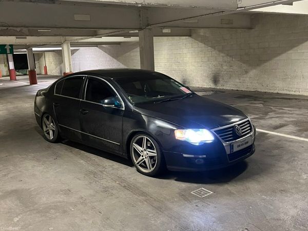 Volkswagen Passat Saloon, Diesel, 2009, Black