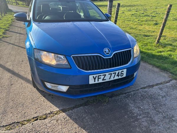 Skoda Octavia Hatchback, Diesel, 2015, Blue