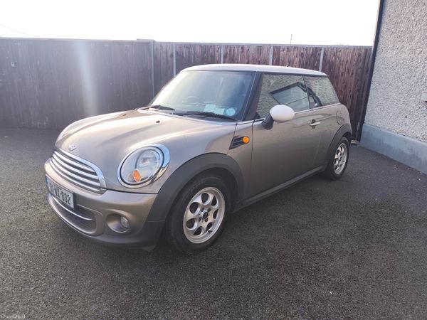 Mini Cooper Hatchback, Diesel, 2013, Silver