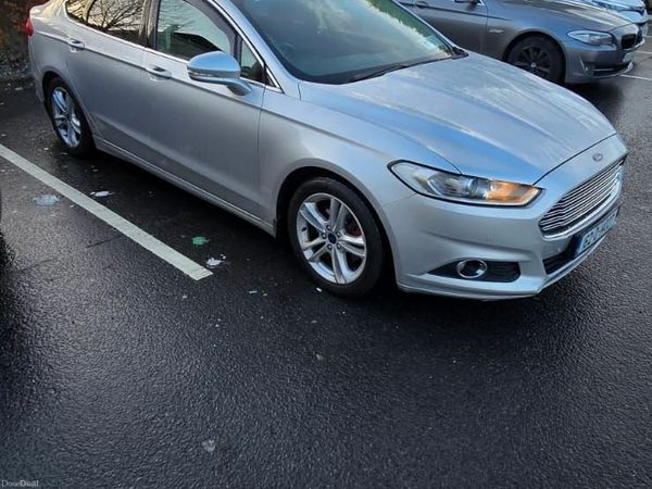 Ford Mondeo Hatchback, Diesel, 2016, Silver