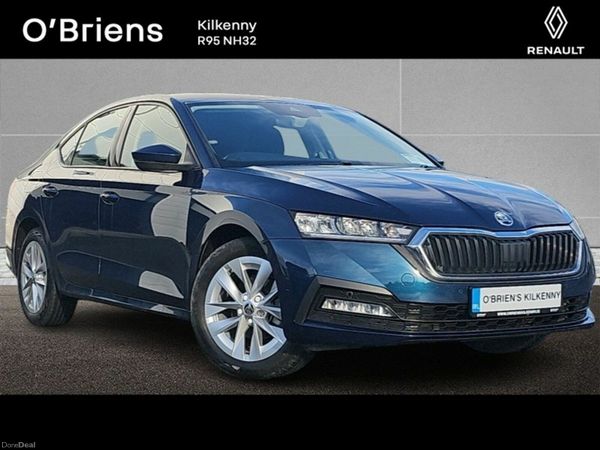 Skoda Octavia Saloon, Petrol, 2024, Blue