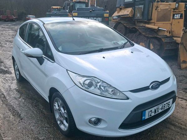 Ford Fiesta Hatchback, Petrol, 2012, White
