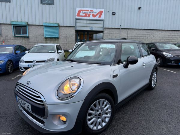 Mini Cooper Hatchback, Petrol, 2015, Silver