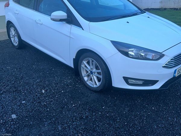 Ford Focus Hatchback, Petrol, 2015, White