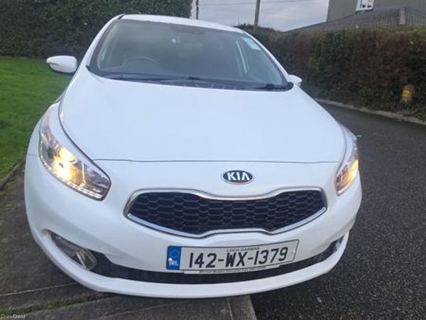 Kia Ceed Hatchback, Diesel, 2014, White