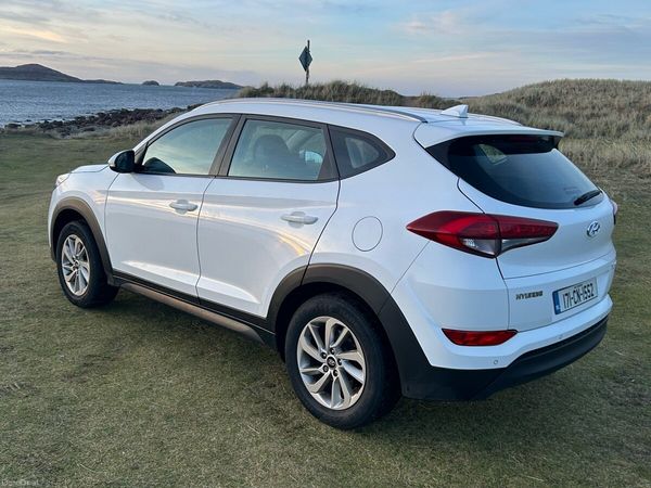 Hyundai Tucson SUV, Diesel, 2017, White