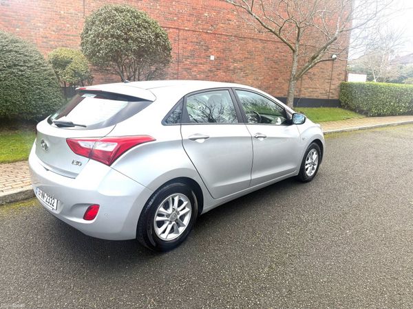 Hyundai i30 Hatchback, Petrol, 2015, Silver