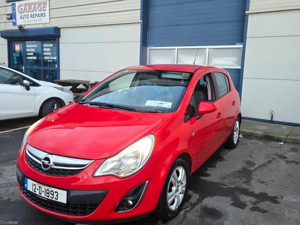 Opel Corsa Hatchback, Petrol, 2012, Red