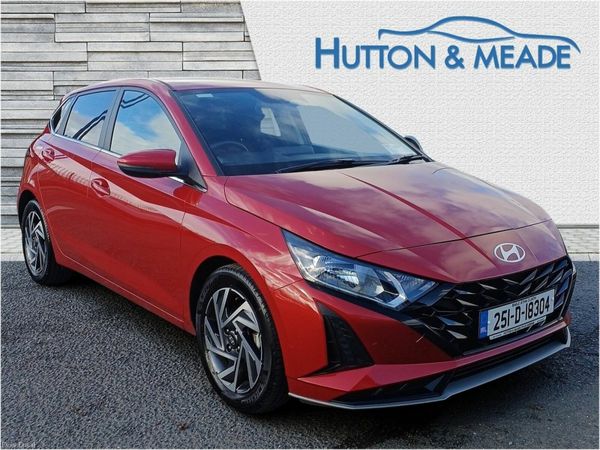 Hyundai i20 Hatchback, Petrol, 2025, Red