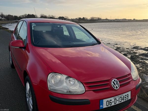 Volkswagen Golf Hatchback, Petrol, 2006, Red