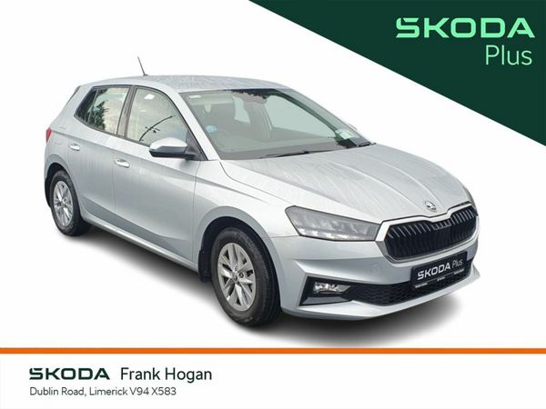 Skoda Fabia Hatchback, Petrol, 2023, Silver