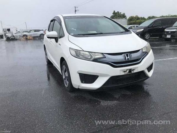 Honda Fit Hatchback, Petrol Hybrid, 2015, White