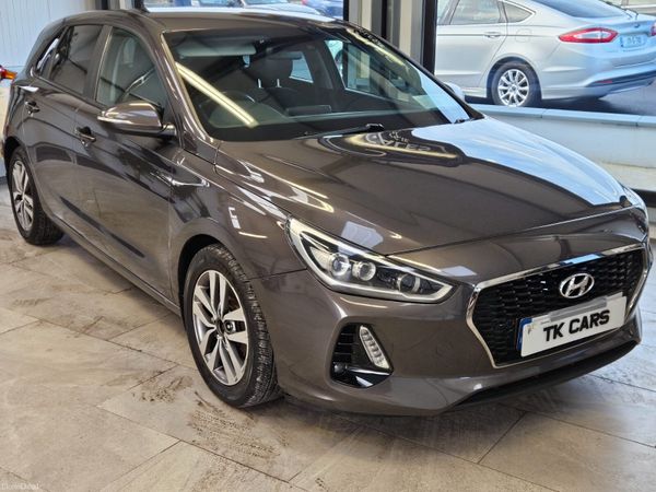 Hyundai i30 Hatchback, Petrol, 2017, Brown