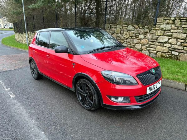 Skoda Fabia Hatchback, Diesel, 2012, Red