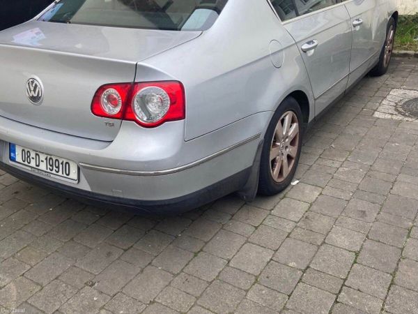 Volkswagen Passat Saloon, Petrol, 2008, Silver