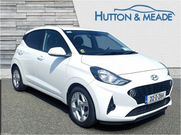 Hyundai i10 Hatchback, Petrol, 2021, White