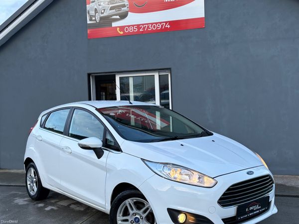 Ford Fiesta Hatchback, Petrol, 2013, White