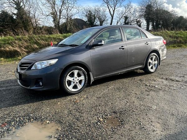 Toyota Corolla Saloon, Diesel, 2011, Grey