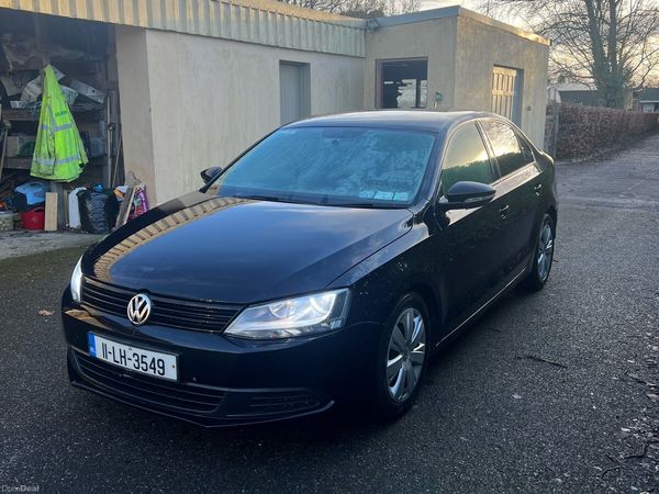 Volkswagen Jetta Saloon, Diesel, 2011, Black