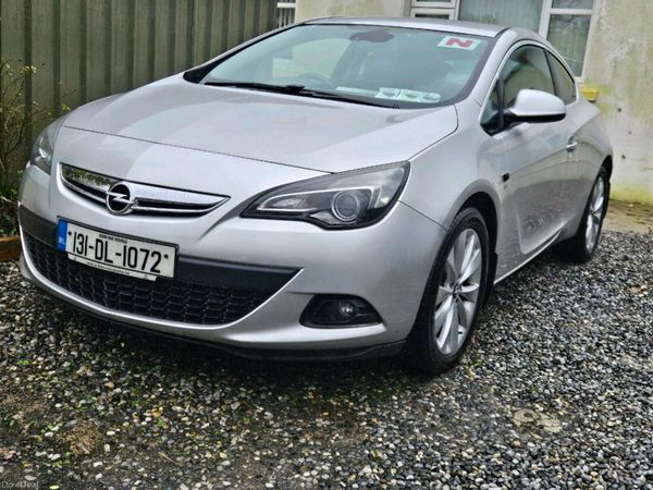Opel Astra Hatchback, Diesel, 2013, Silver