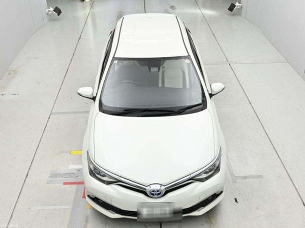 Toyota Auris Hatchback, Petrol Hybrid, 2018, White