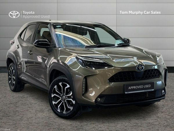 Toyota Yaris Cross Hatchback, Petrol Hybrid, 2024, Green