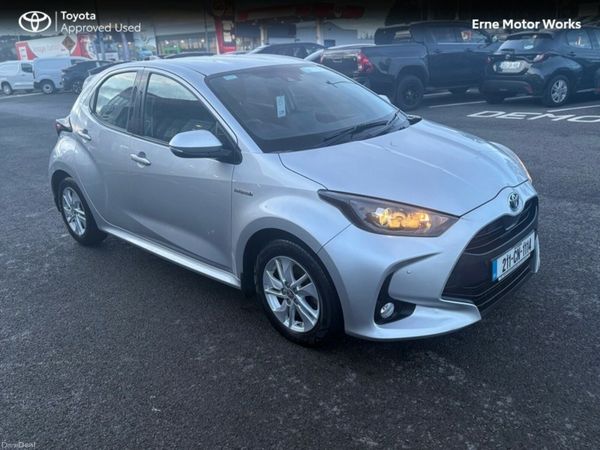 Toyota Yaris Hatchback, Petrol Hybrid, 2021, Silver