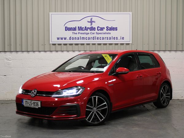Volkswagen Golf Hatchback, Diesel, 2017, Red