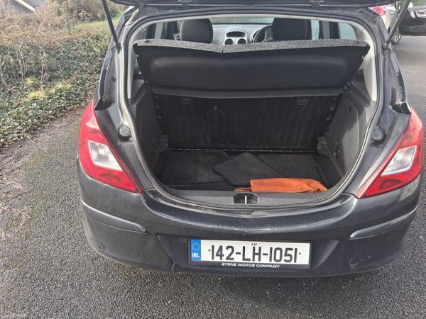 Vauxhall Corsa Hatchback, Petrol, 2014, Black