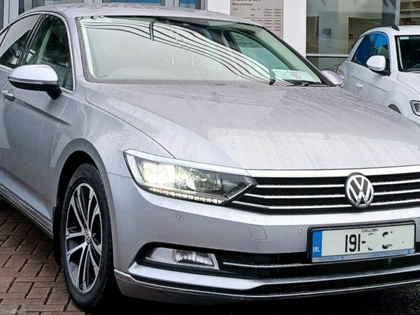 Volkswagen Passat Saloon, Diesel, 2019, Grey
