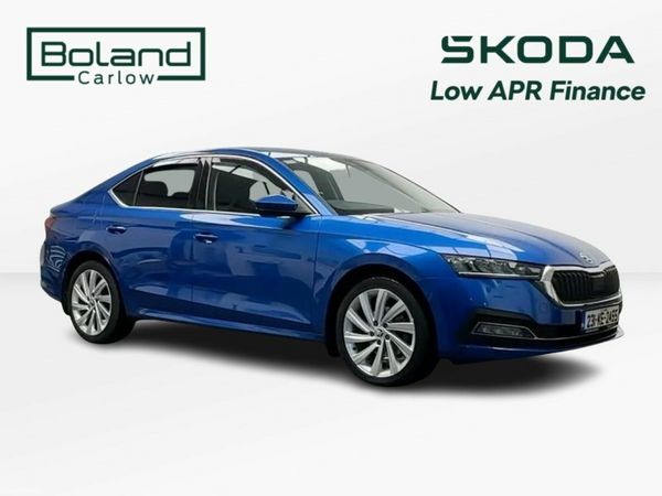 Skoda Octavia Saloon, Diesel, 2023, Blue