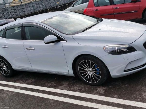 Volvo V40 Hatchback, Petrol, 2013, Silver