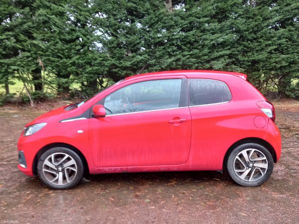 Peugeot 108 Hatchback, Petrol, 2015, Red