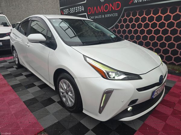 Toyota Prius Hatchback, Petrol Hybrid, 2020, White