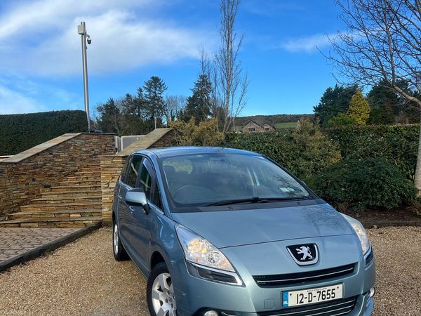 Peugeot 5008 MPV, Diesel, 2012, Blue