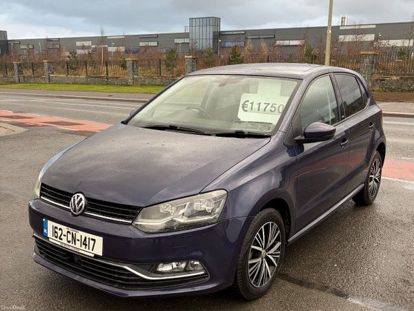 Volkswagen Polo Hatchback, Petrol, 2016, Blue