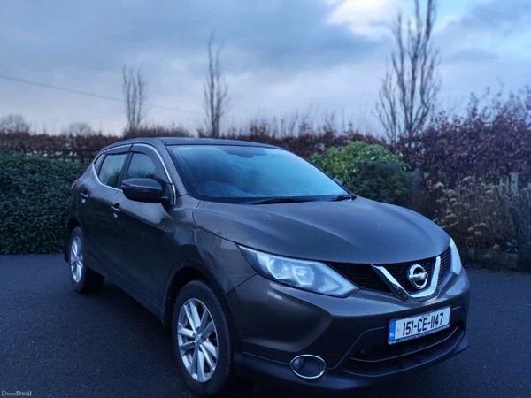 Nissan Qashqai Hatchback, Petrol, 2015, Brown