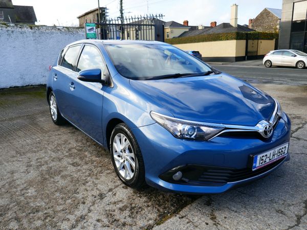 Toyota Auris Hatchback, Diesel, 2015, Blue