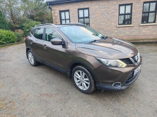 Nissan Qashqai Hatchback, Diesel, 2016, Brown