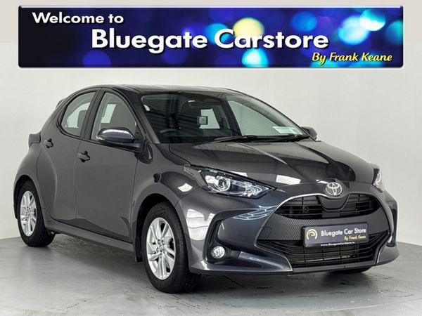 Toyota Yaris Hatchback, Petrol Hybrid, 2024, Grey